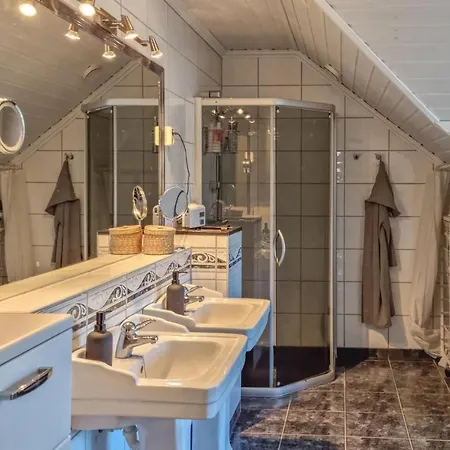 Amazing In With Kitchen